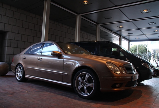 Mercedes-Benz E 55 AMG