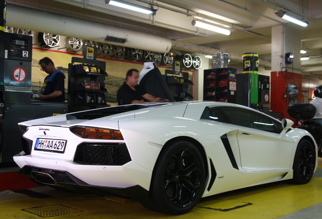 Lamborghini Aventador LP700-4