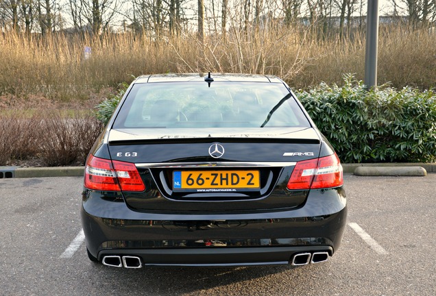 Mercedes-Benz E 63 AMG W212 V8 Biturbo