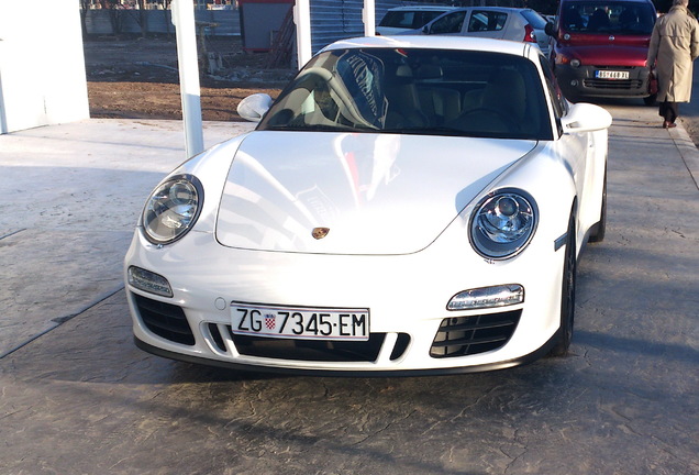 Porsche 997 Carrera GTS