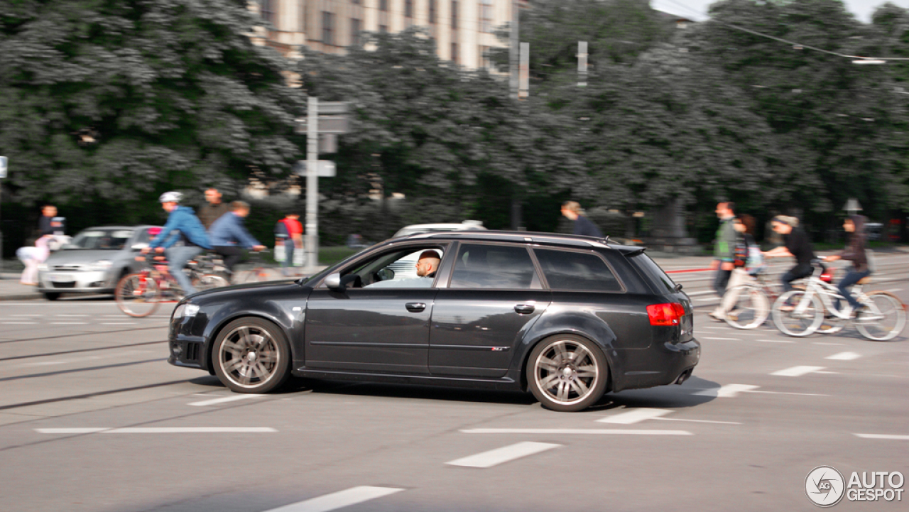 Audi RS4 Avant B7