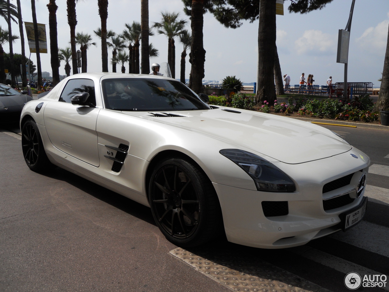 Mercedes-Benz SLS AMG