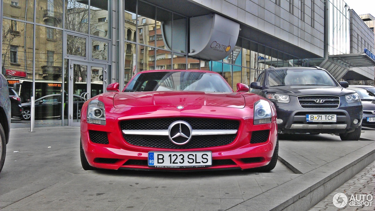 Mercedes-Benz SLS AMG