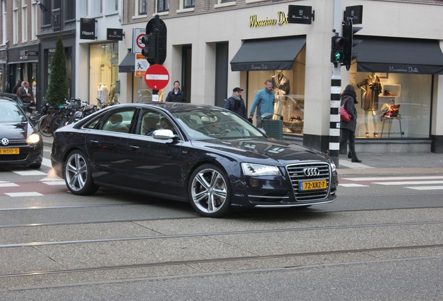 Audi S8 D4