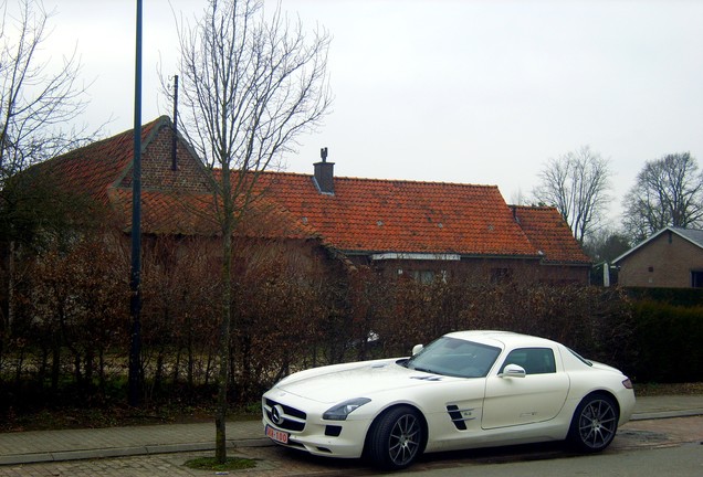 Mercedes-Benz SLS AMG