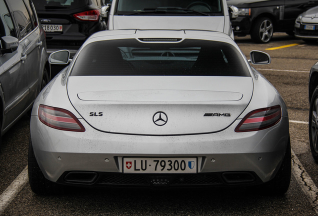 Mercedes-Benz SLS AMG