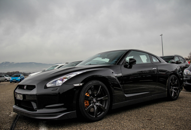 Nissan GT-R