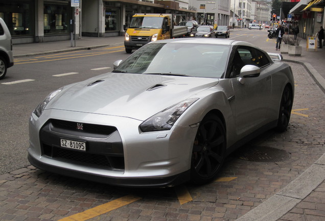 Nissan GT-R