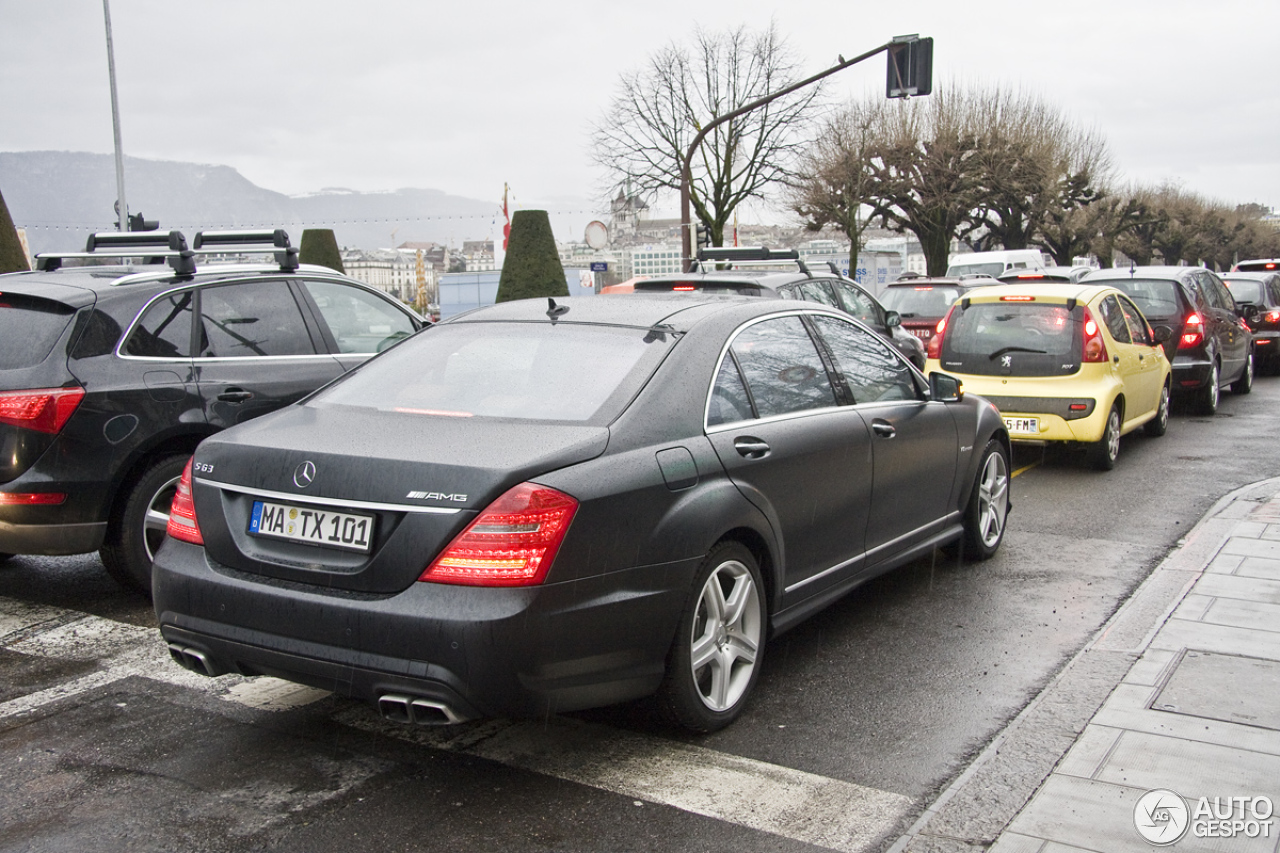 Mercedes-Benz S 63 AMG W221 2011