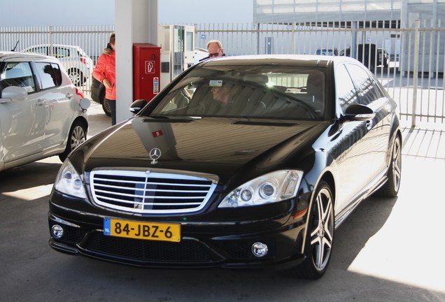 Mercedes-Benz S 63 AMG W221