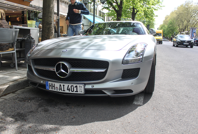 Mercedes-Benz SLS AMG