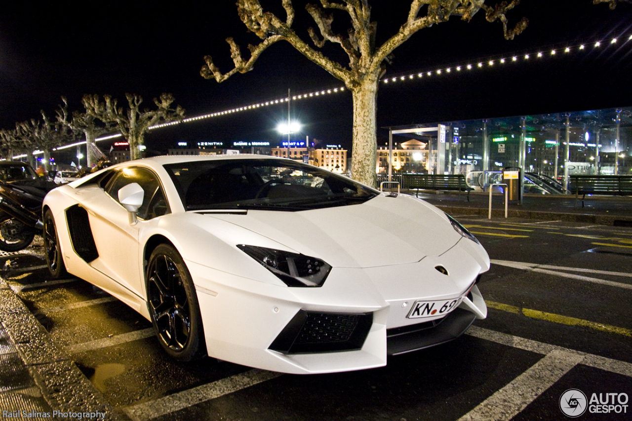 Lamborghini Aventador LP700-4