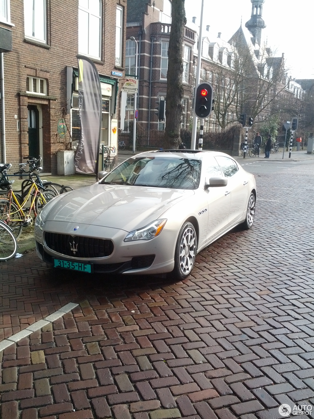 Maserati Quattroporte GTS 2013