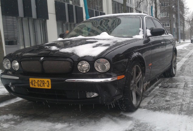 Jaguar XJR