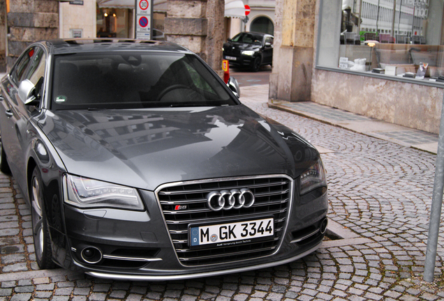 Audi S8 D4