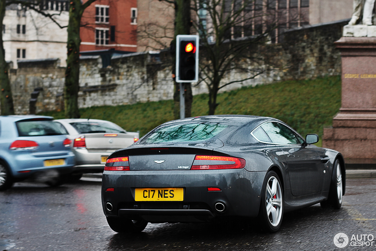 Aston Martin V8 Vantage