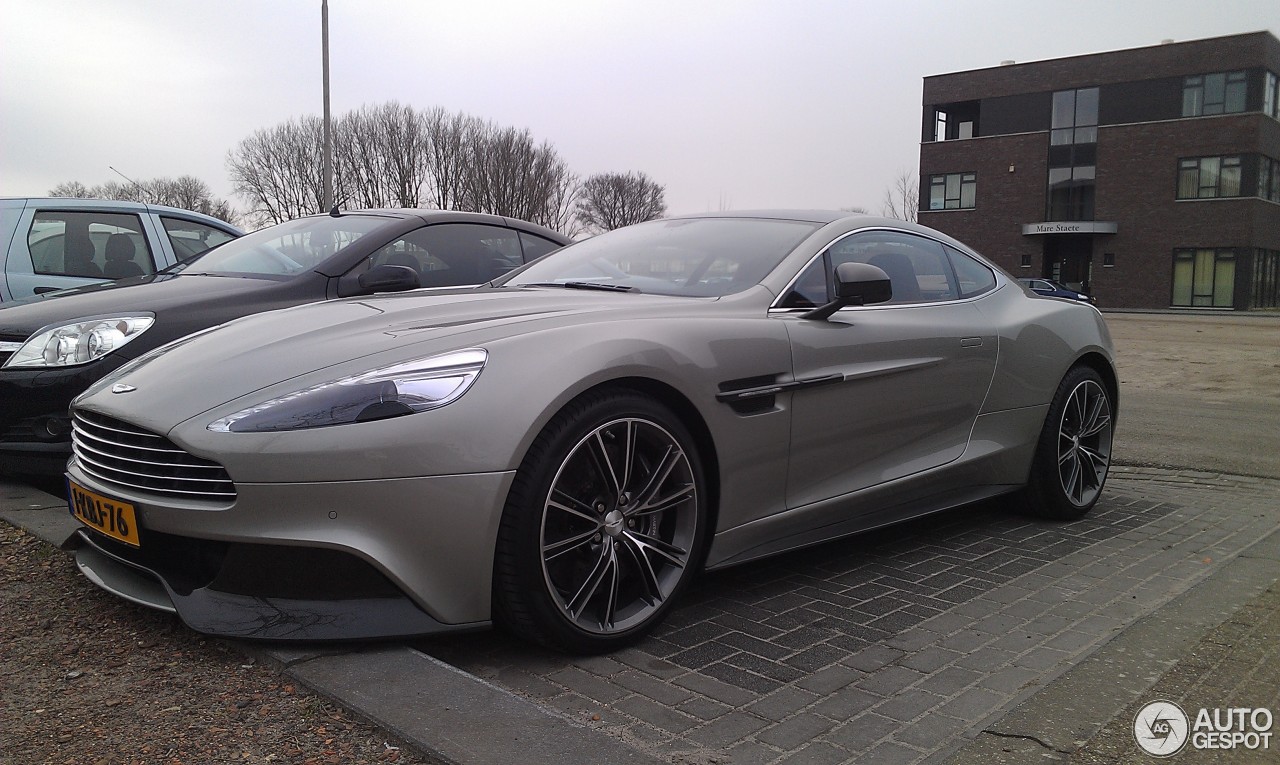 Aston Martin Vanquish 2013