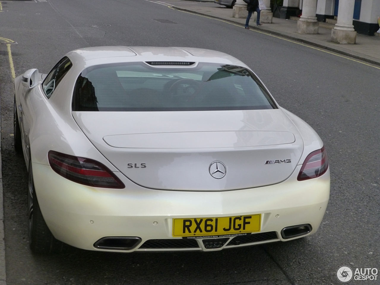 Mercedes-Benz SLS AMG