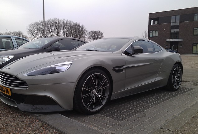 Aston Martin Vanquish 2013