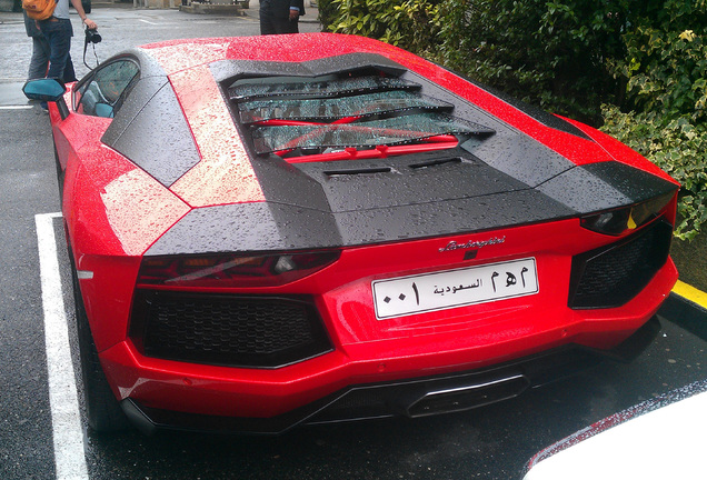 Lamborghini Aventador LP700-4