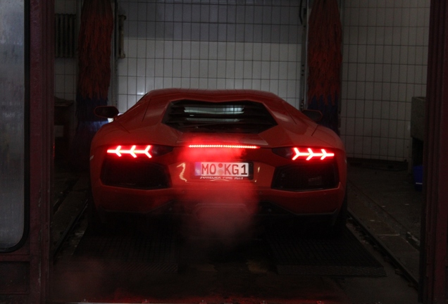 Lamborghini Aventador LP700-4