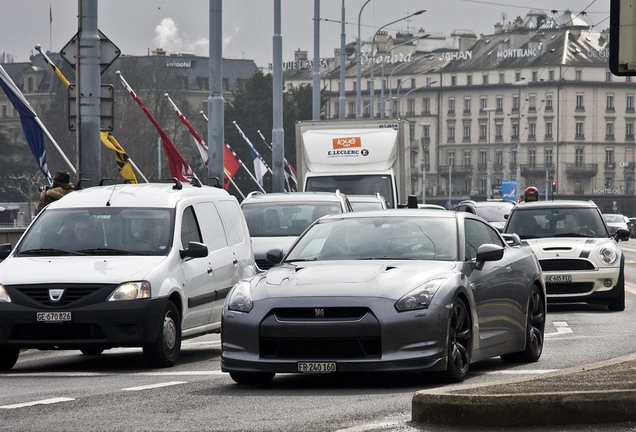 Nissan GT-R