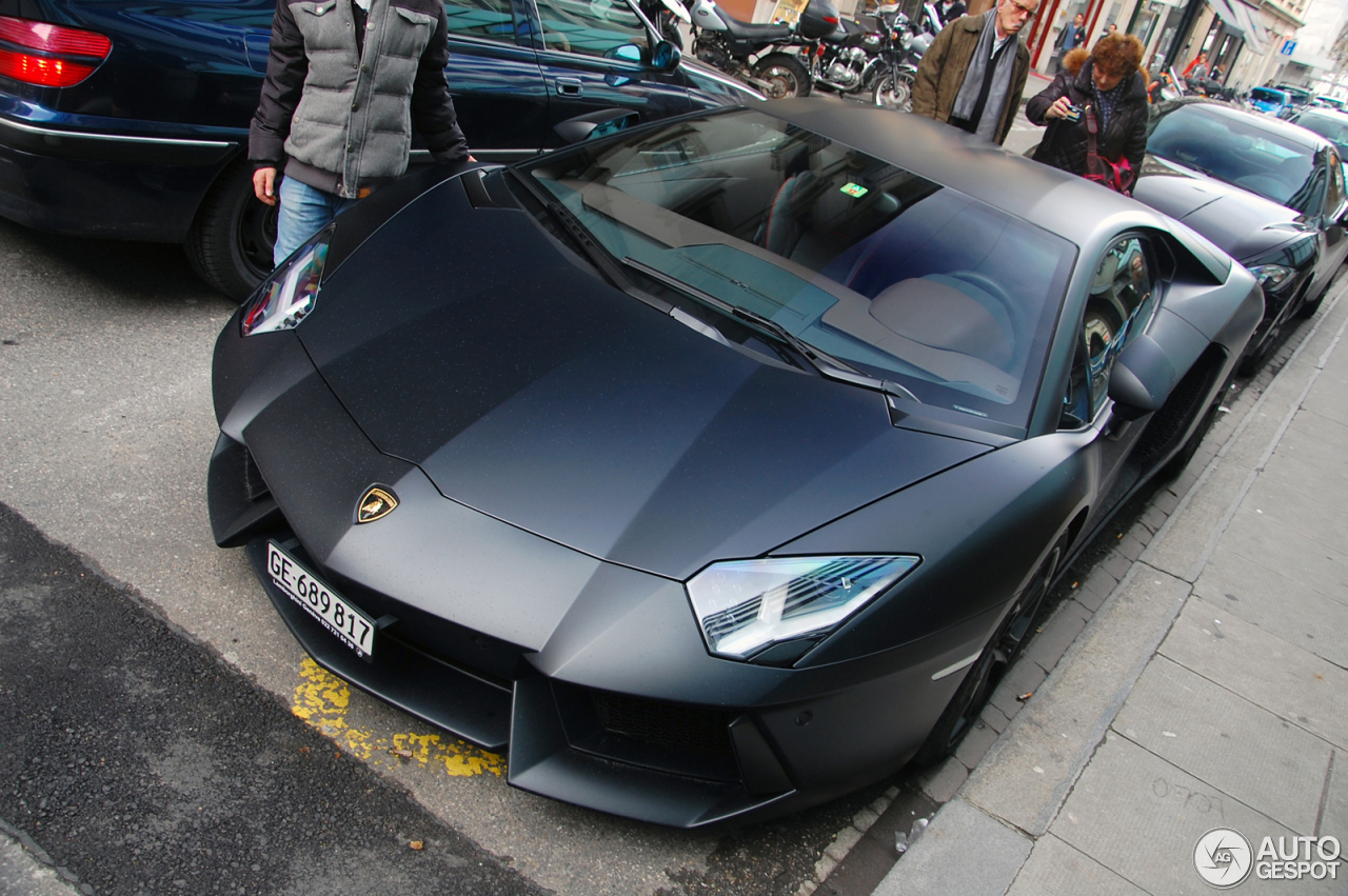 Lamborghini Aventador LP700-4