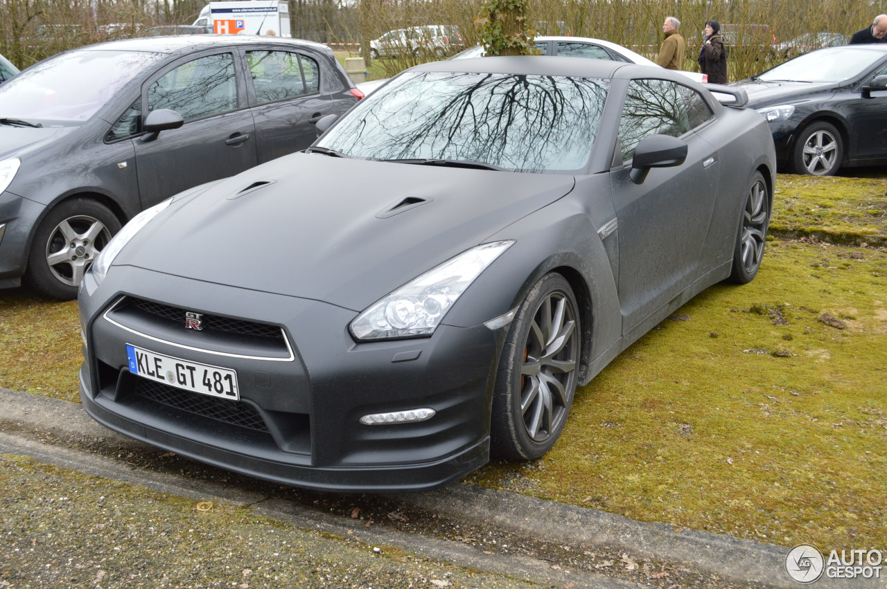 Nissan GT-R 2011