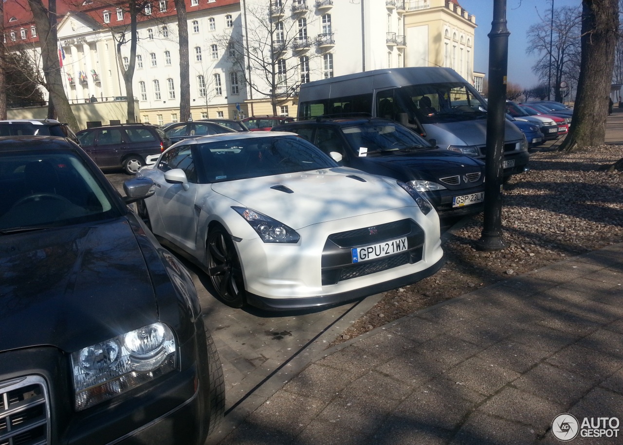 Nissan GT-R