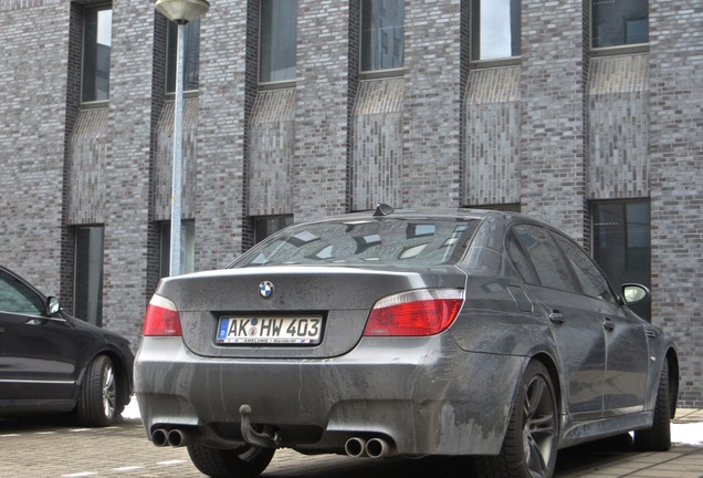 BMW M5 E60 2005