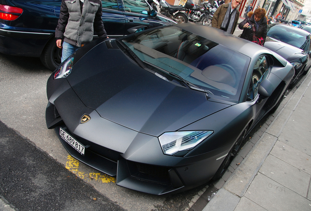 Lamborghini Aventador LP700-4