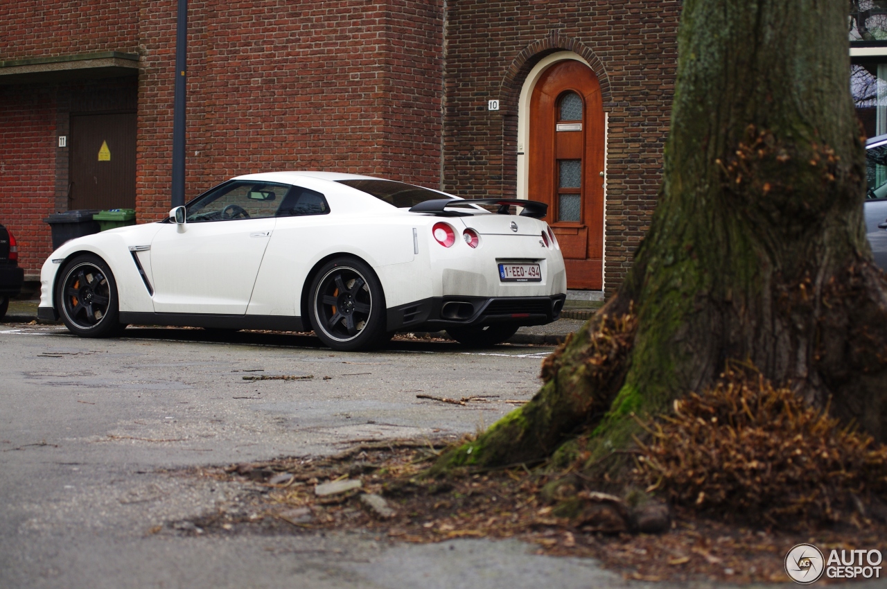 Nissan GT-R 2011