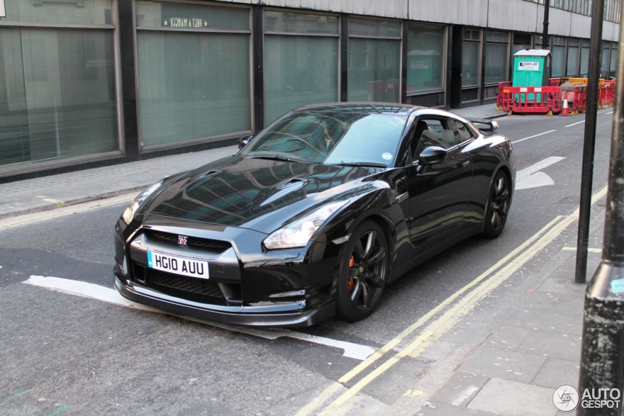 Nissan GT-R