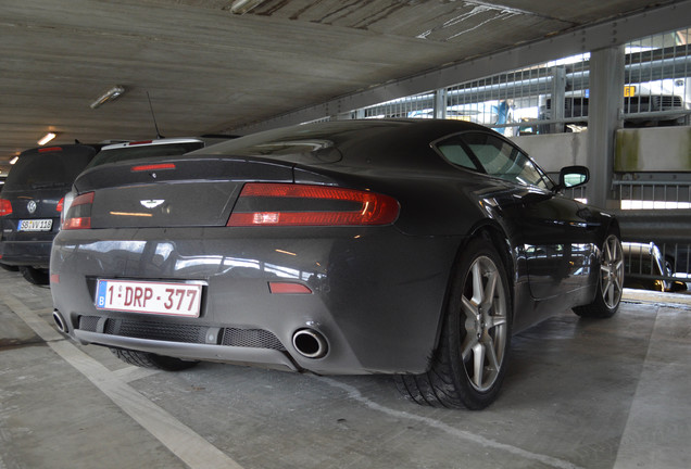 Aston Martin V8 Vantage