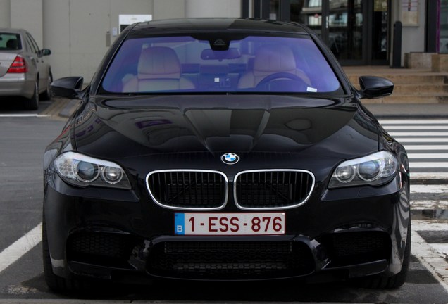 BMW M5 F10 2011