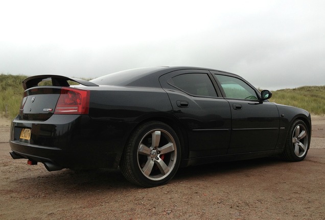 Dodge Charger SRT-8