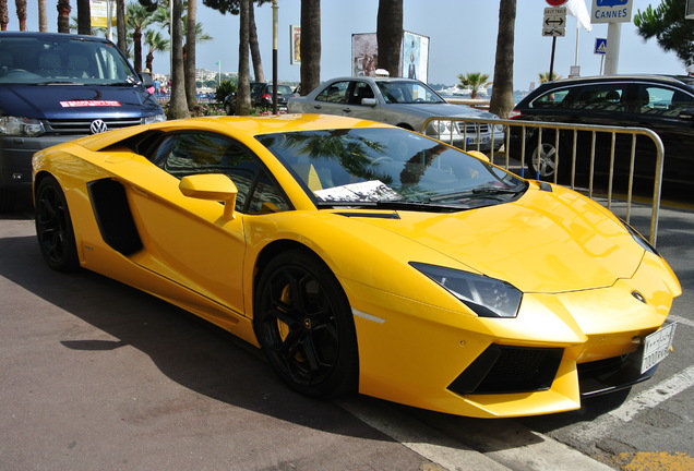 Lamborghini Aventador LP700-4