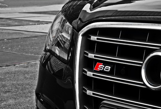 Audi S8 D4