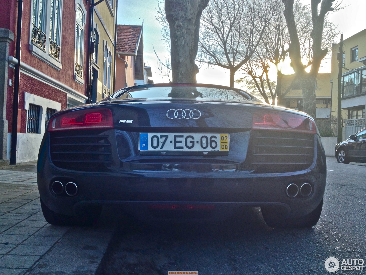 Audi R8