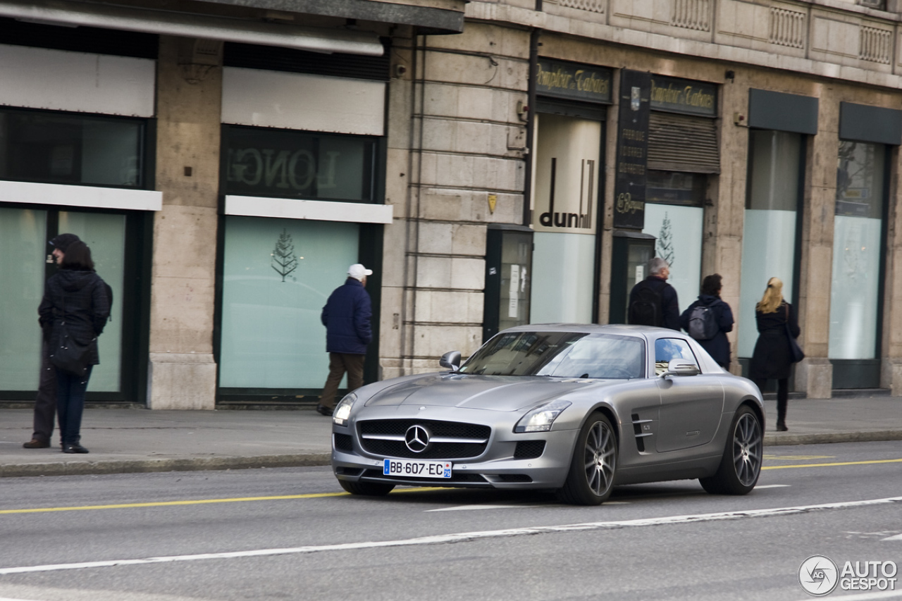 Mercedes-Benz SLS AMG