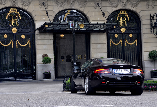 Aston Martin DB9