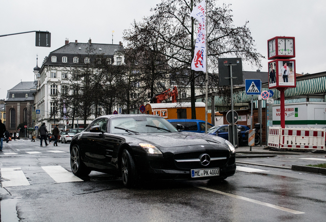 Mercedes-Benz SLS AMG