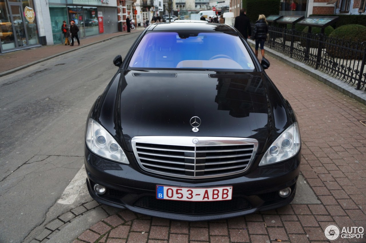 Mercedes-Benz S 63 AMG W221