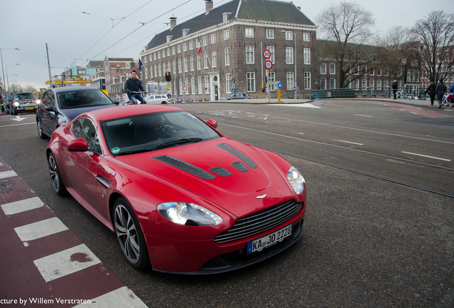 Aston Martin V12 Vantage