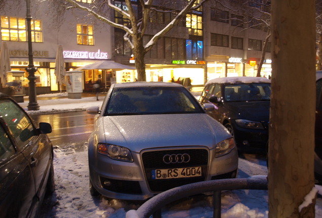 Audi RS4 Sedan