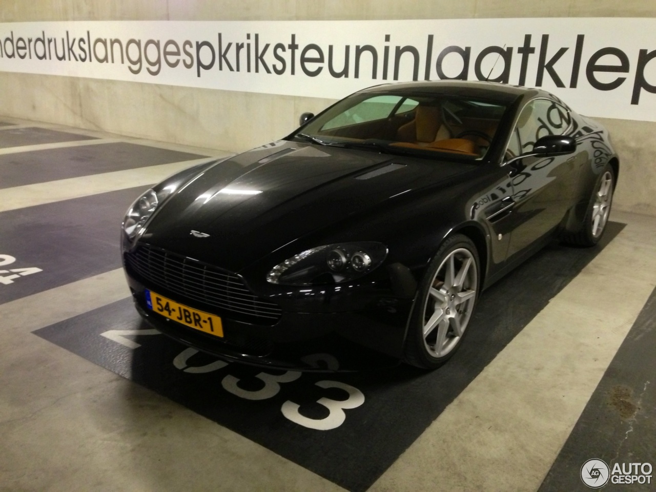 Aston Martin V8 Vantage