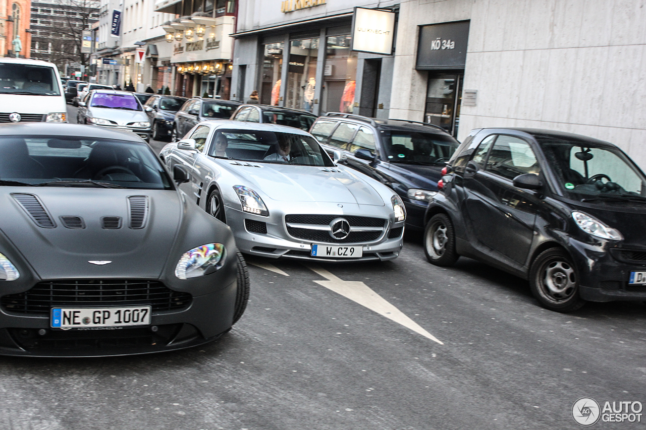 Mercedes-Benz SLS AMG