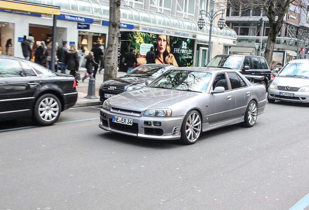 Nissan Skyline R34 Sedan