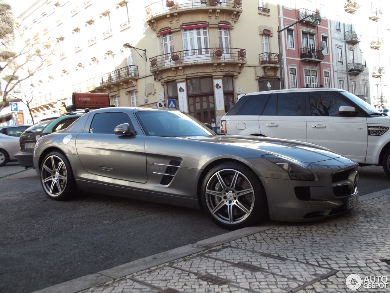 Mercedes-Benz SLS AMG