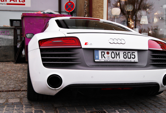 Audi R8 V10 Plus 2013